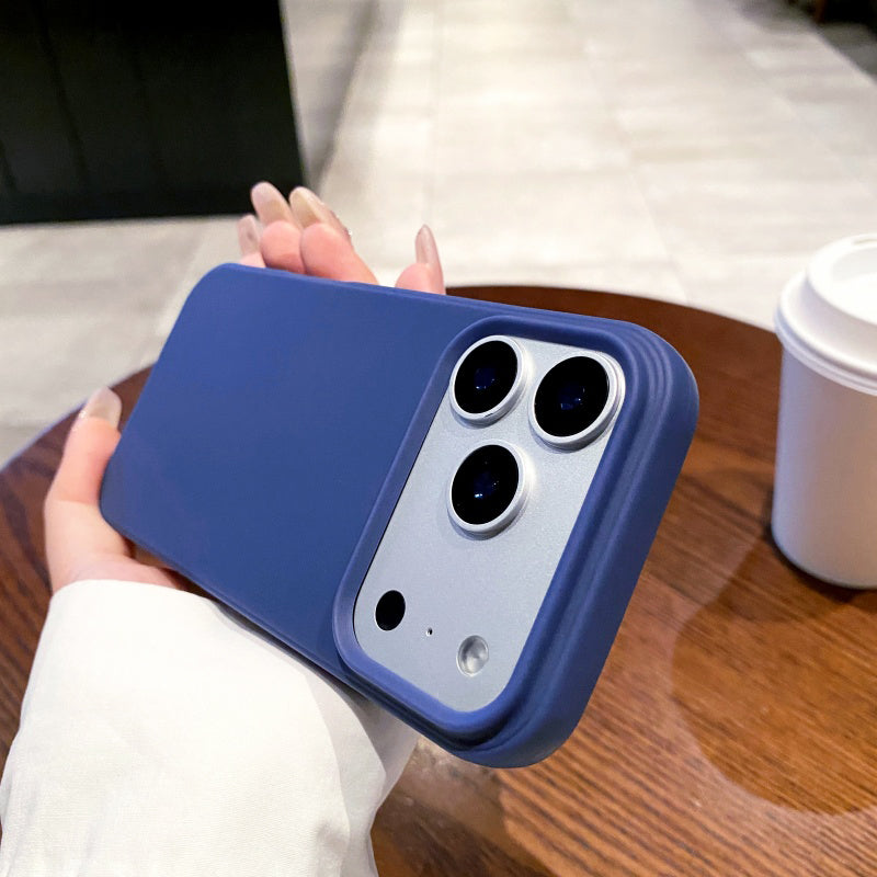 Capinha Premium Silicone Fosco — iPhone 17 Pro Max